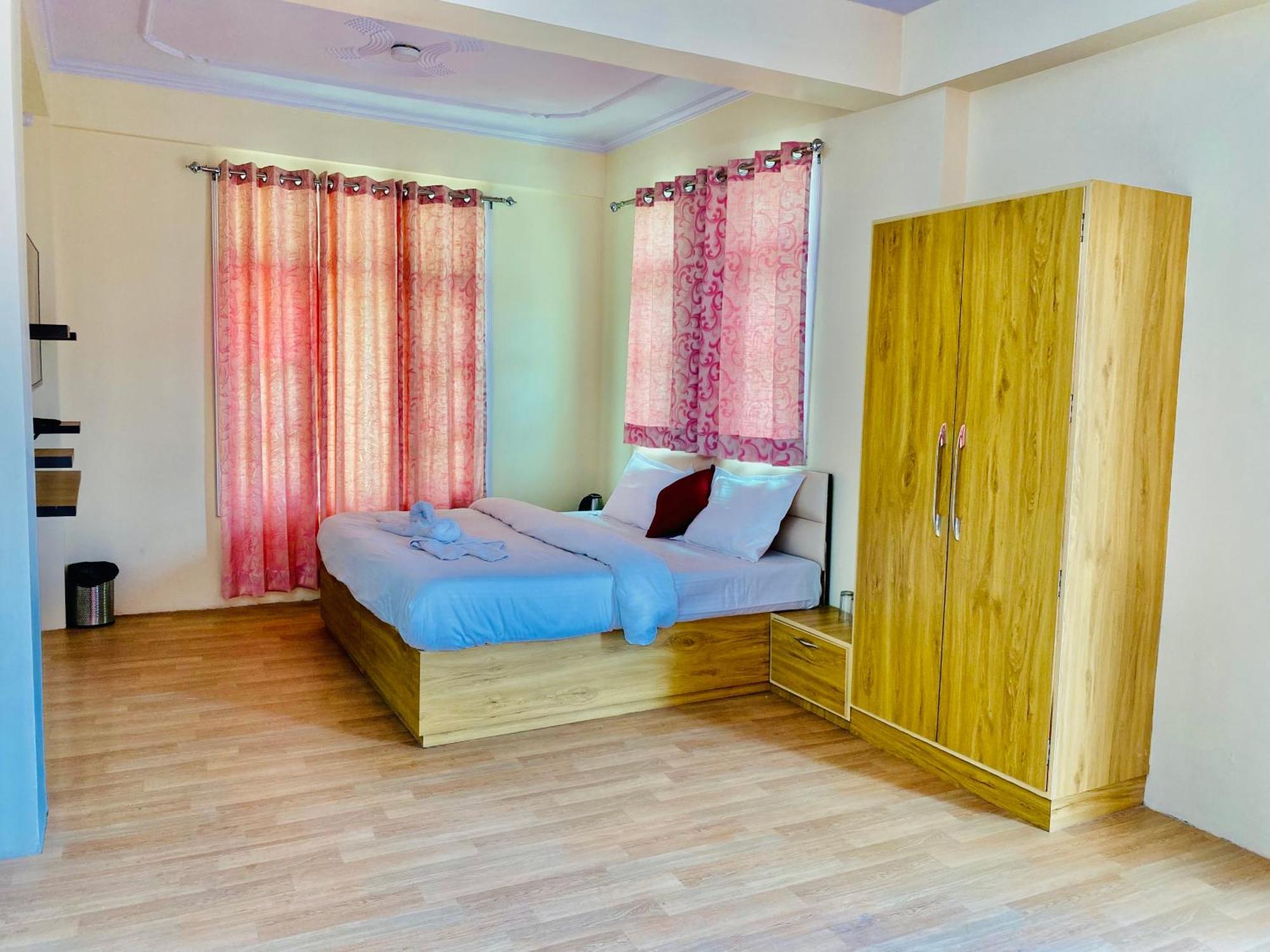 Royal Green Mashobra - Mountain And Valley View Rooms Shimla Zewnętrze zdjęcie