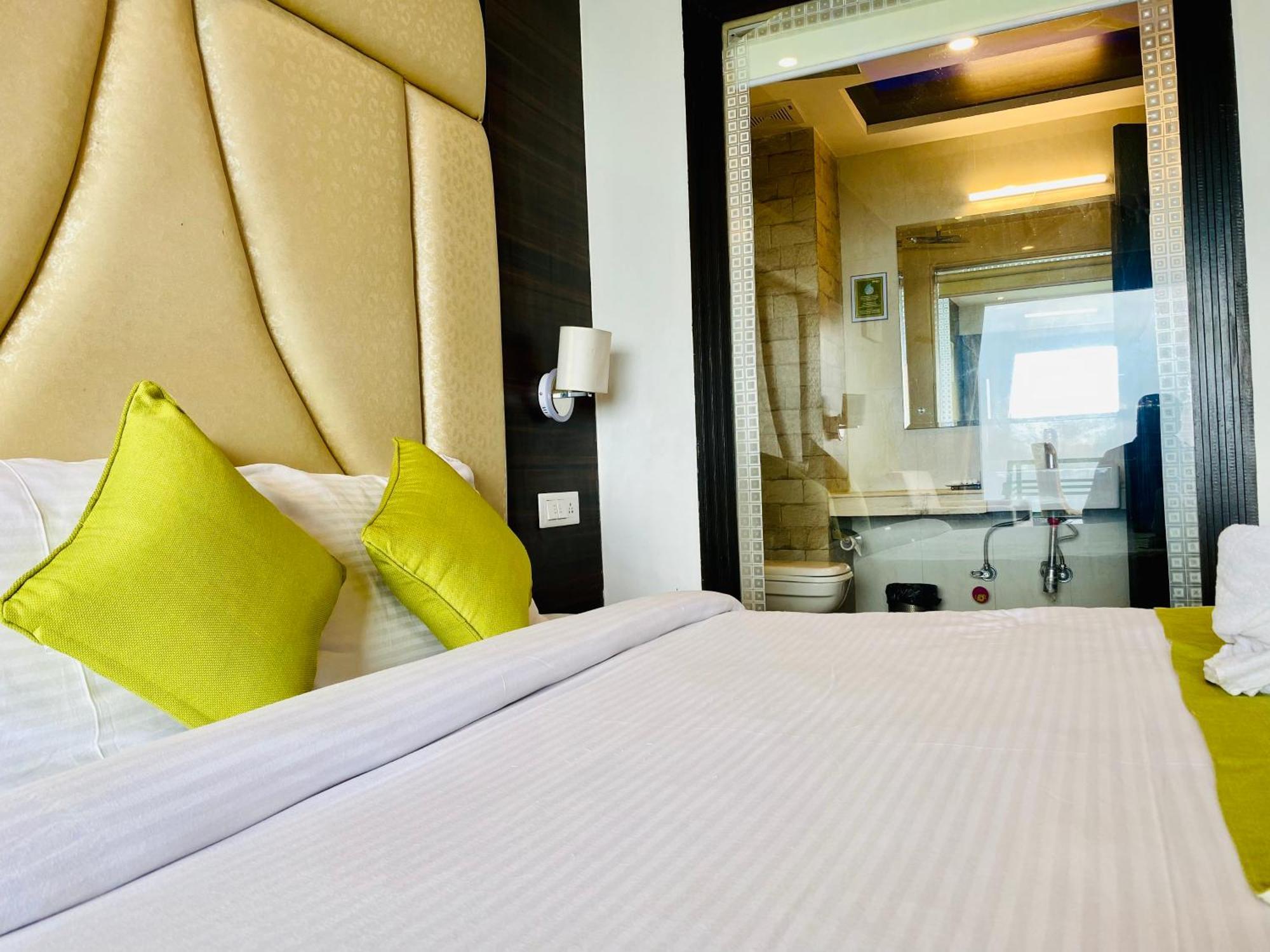 Royal Green Mashobra - Mountain And Valley View Rooms Shimla Zewnętrze zdjęcie