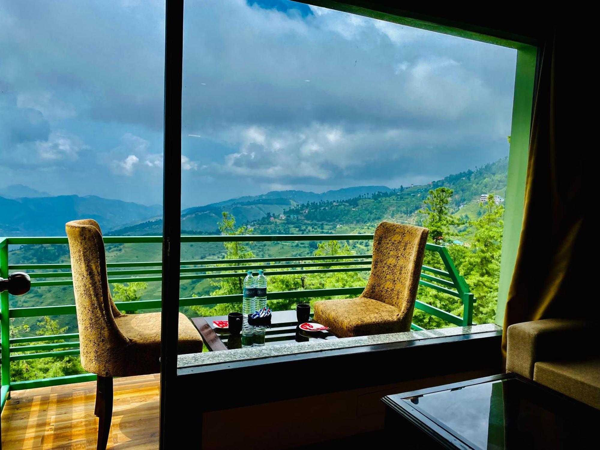 Royal Green Mashobra - Mountain And Valley View Rooms Shimla Zewnętrze zdjęcie
